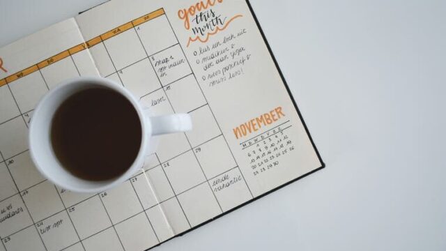 手帳とコーヒー
